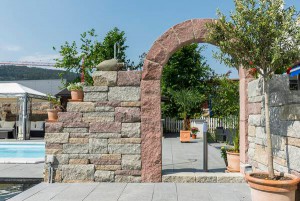 Gartenbau Torbogen Mauer